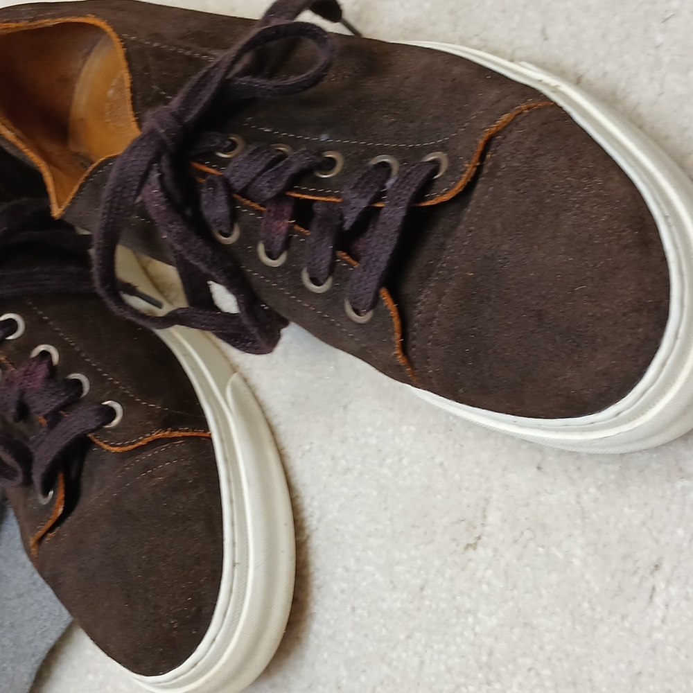 Vince Camuto men's brown suede sneakers. Mint condition. Size 10